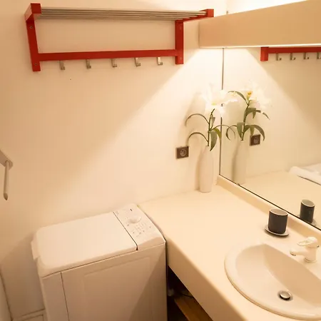 Lumineux Avec Parking à - Fr-1-515-96 Appartement